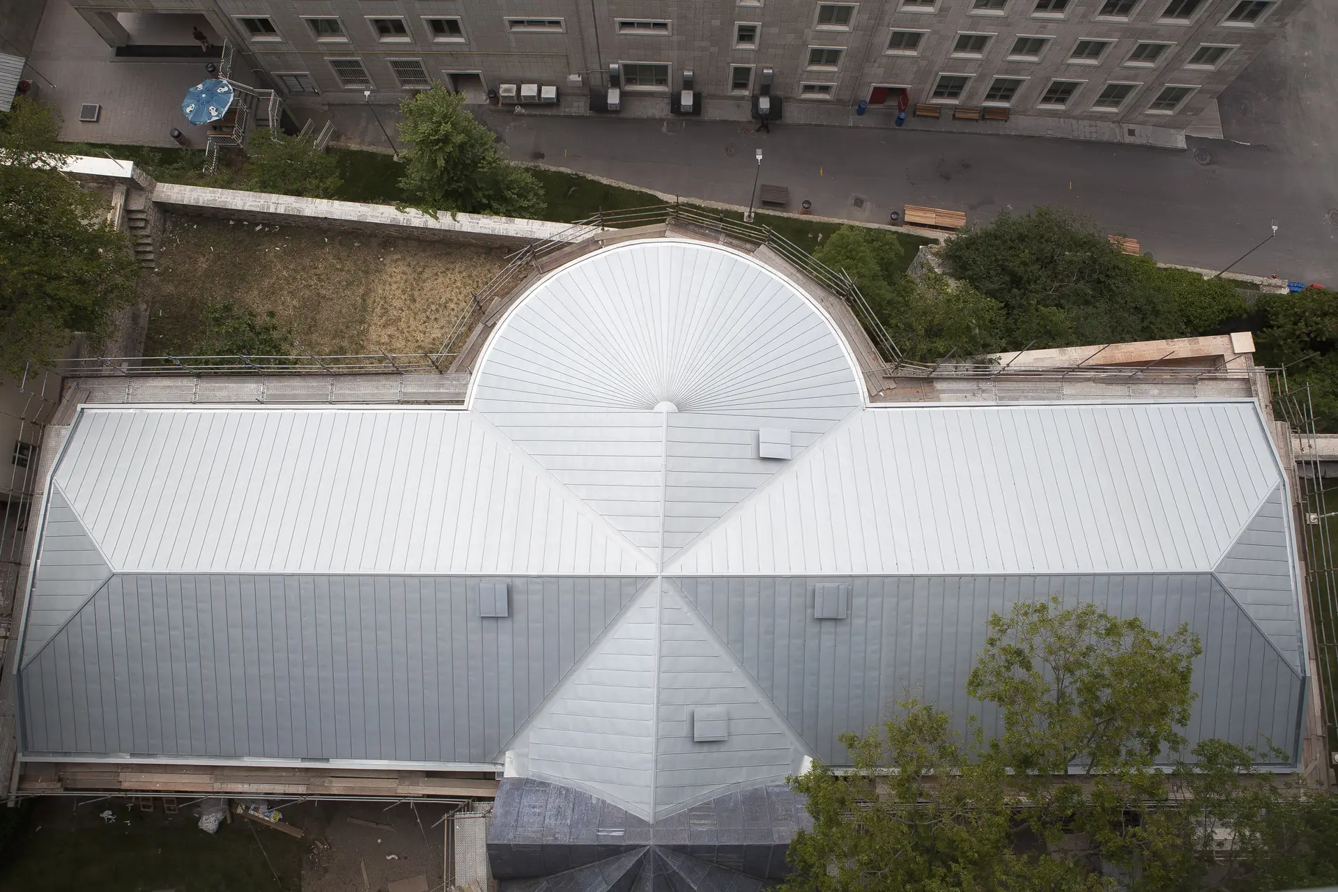 Roof installation at Beylerbeyi Palace